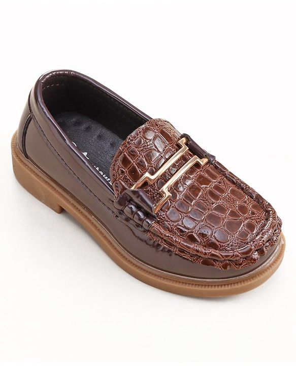Cute Walk by Babyhug Slip On Loafer Shoes With Textured Design - Brown