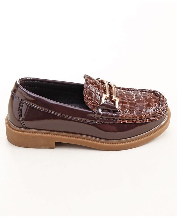Cute Walk by Babyhug Slip On Loafer Shoes With Textured Design - Brown