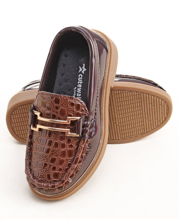Cute Walk by Babyhug Slip On Loafer Shoes With Textured Design - Brown
