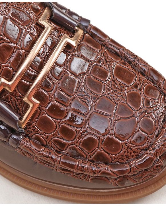 Cute Walk by Babyhug Slip On Loafer Shoes With Textured Design - Brown