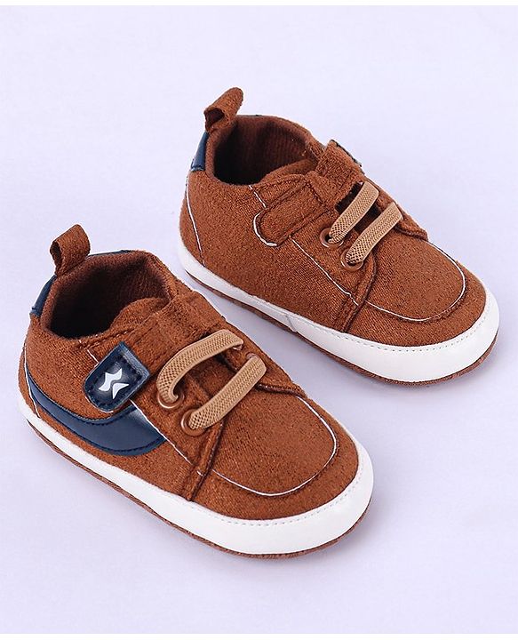 Cute Walk by Babyhug Velcro Closure Booties - Brown