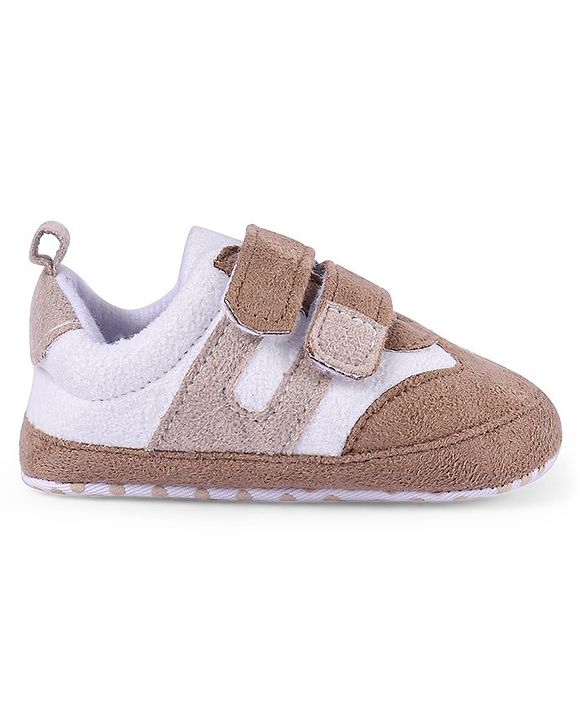 Cute Walk by Babyhug Colour Block Velcro Closure Booties - Grey