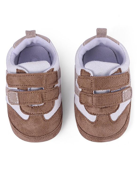 Cute Walk by Babyhug Colour Block Velcro Closure Booties - Grey