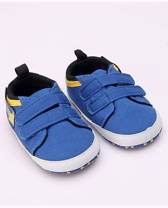 Cute Walk by Babyhug Booties Velcro Closure - Blue
