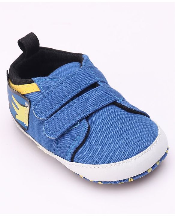 Cute Walk by Babyhug Booties Velcro Closure - Blue