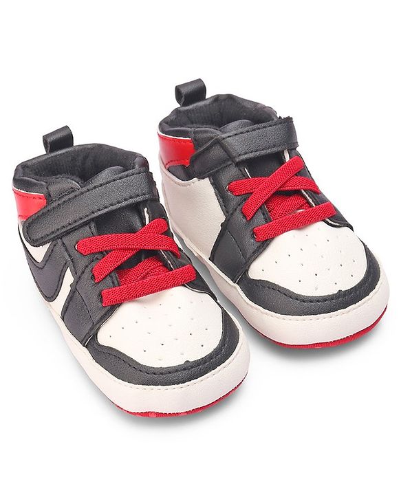 Cute Walk by Babyhug Booties with Velcro Closure -  Red