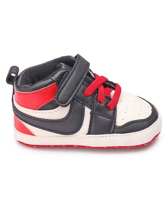 Cute Walk by Babyhug Booties with Velcro Closure -  Red