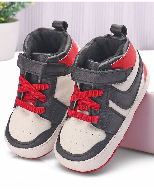 Cute Walk by Babyhug Booties with Velcro Closure - Red