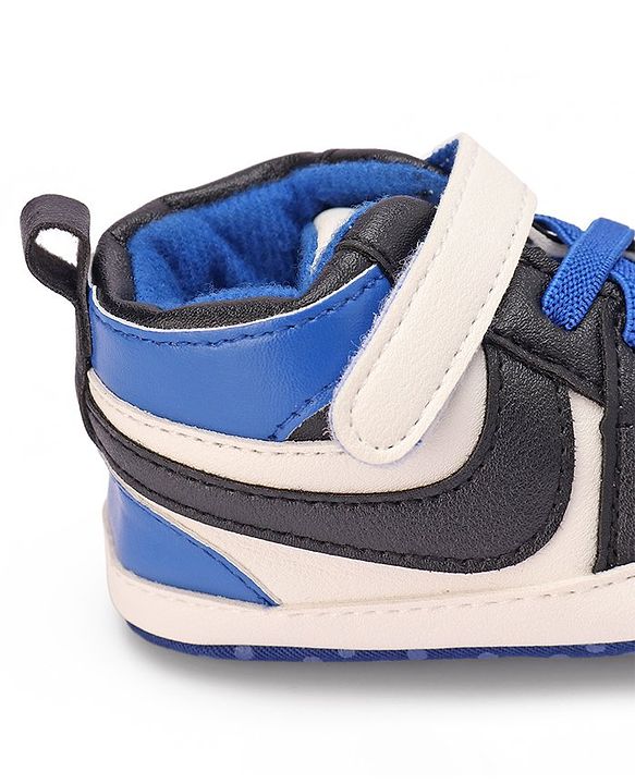 Cute Walk by Babyhug Booties with Velcro Closure -  Red