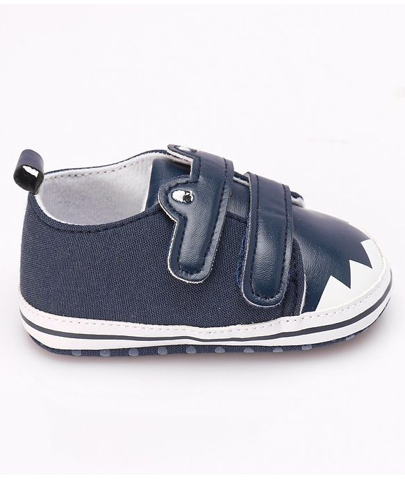 Cute Walk by Babyhug Booties with  Velcro Closure - Pink