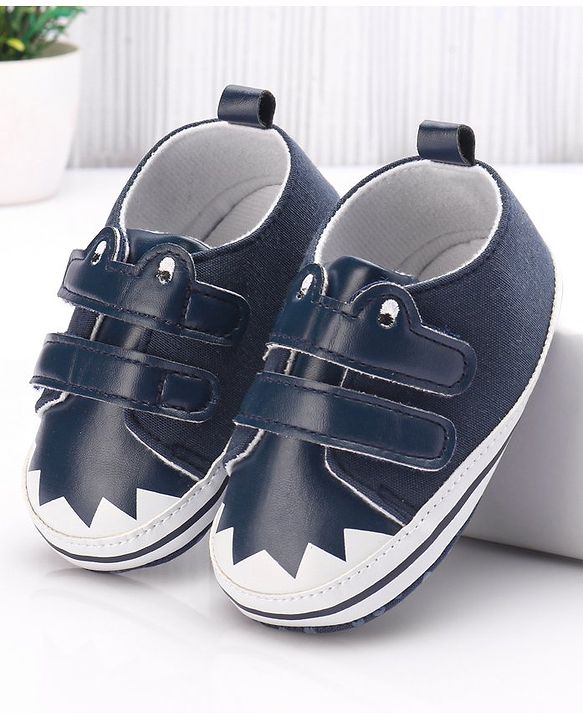 Cute Walk by Babyhug Booties with  Velcro Closure - Pink
