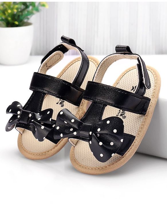 Cute Walk by Babyhug Velcro Closure Booties Bow Applique - Black