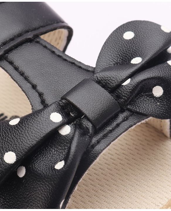 Cute Walk by Babyhug Velcro Closure Booties Bow Applique - Black