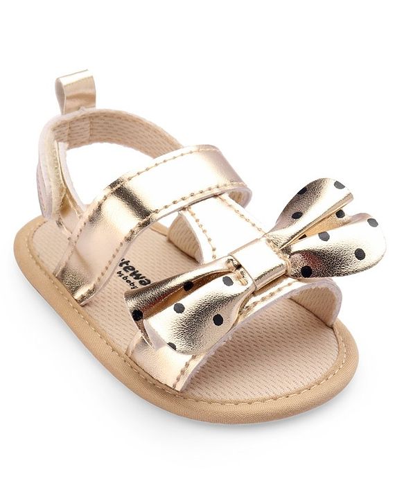 Cute Walk by Babyhug Velcro Closure Booties Bow Applique - Black