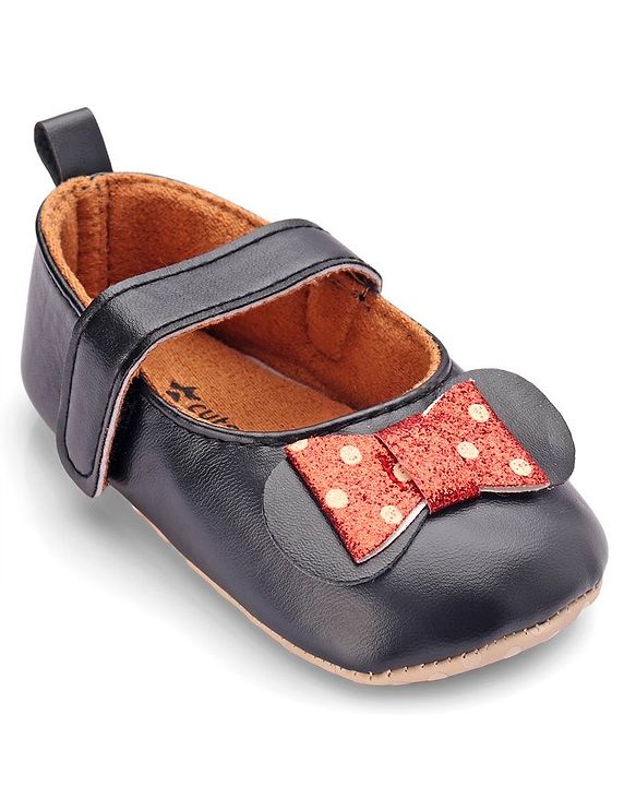 Cute Walk by Babyhug Velcro Closure Booties Bow Applique - Black