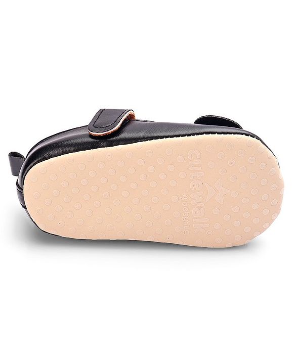 Cute Walk by Babyhug Velcro Closure Booties Bow Applique - Black