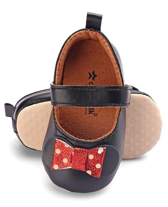 Cute Walk by Babyhug Velcro Closure Booties Bow Applique - Black