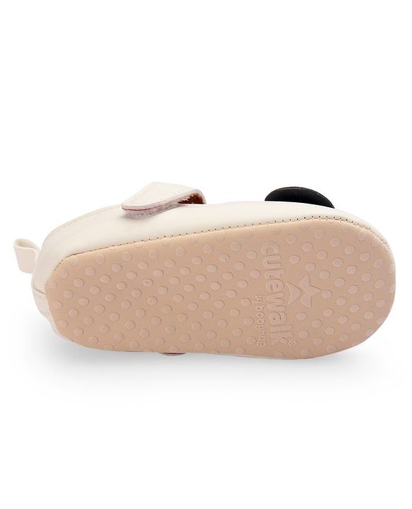 Cute Walk by Babyhug Velcro Closure Booties Bow Applique - Black