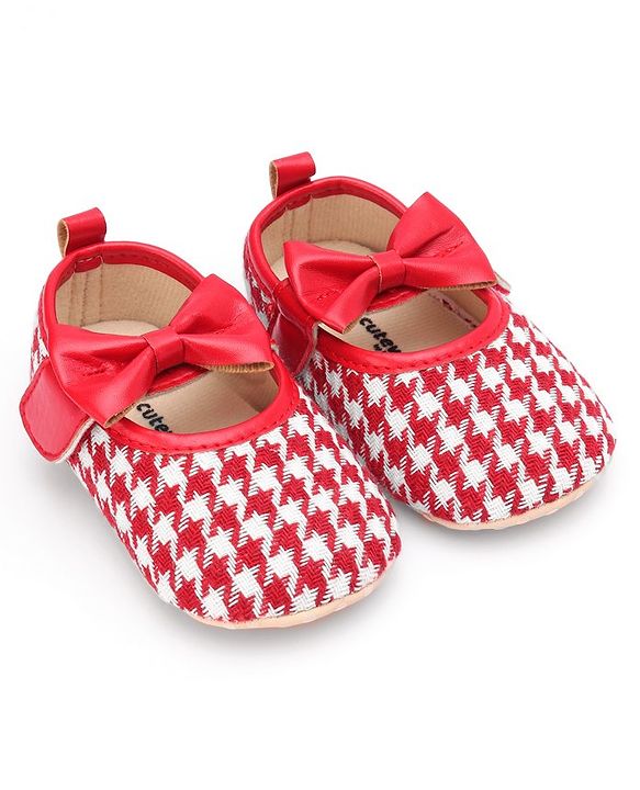 Cute Walk by Babyhug Velcro Closure Booties Bow Applique - Red