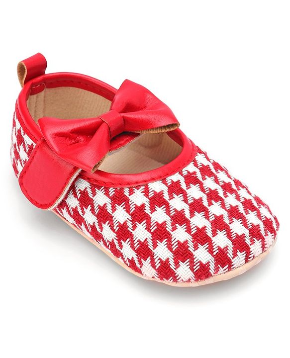 Cute Walk by Babyhug Velcro Closure Booties Bow Applique - Red