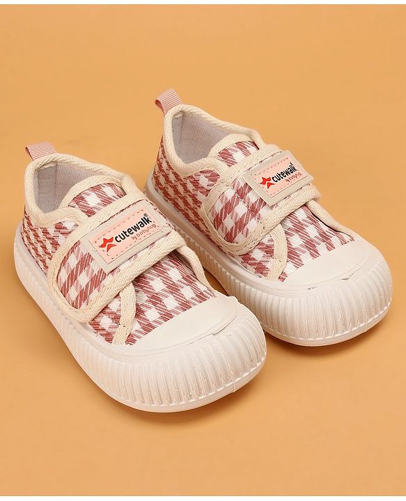 Cute Walk By Babyhug Checkered Slip On Casual Shoes With Velcro Closure - Pink