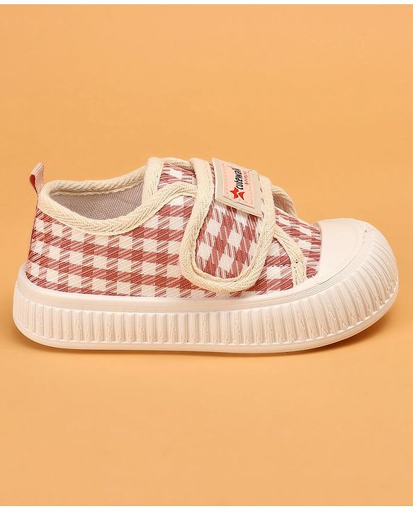 Cute Walk By Babyhug Checkered Slip On Casual Shoes With Velcro Closure - Pink