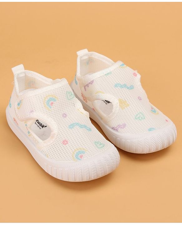 Cute Walk by Babyhug Casual Printed Shoes with Velcro Closure - White