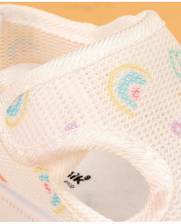 Cute Walk by Babyhug Casual Printed Shoes with Velcro Closure - White