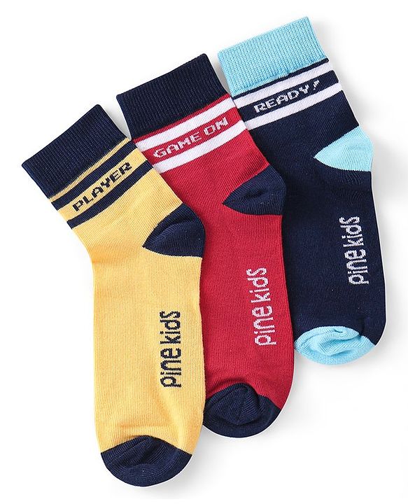 Pine Kids Knitted Silvadur Antimicrobial Ankle Length Text Design Socks Pack of 3 ( Color May Vary  )
