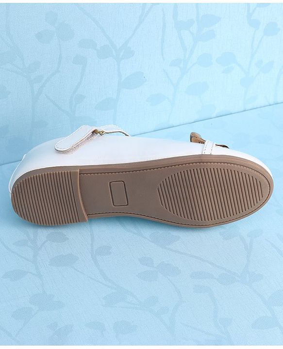 Pine Kids Ballerinas With Velcro Closure & Chain Applique - White