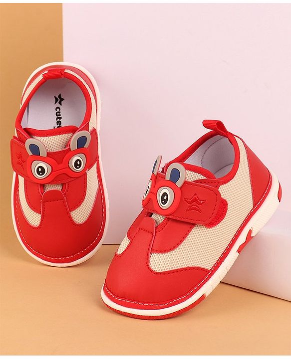 Cute Walk by Babyhug Casual Shoes with Velcro Closure & Applique - Red