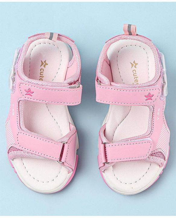 Cute Walk by Babyhug Casual Sandals with Velcro Closure & Heart Applique - Pink