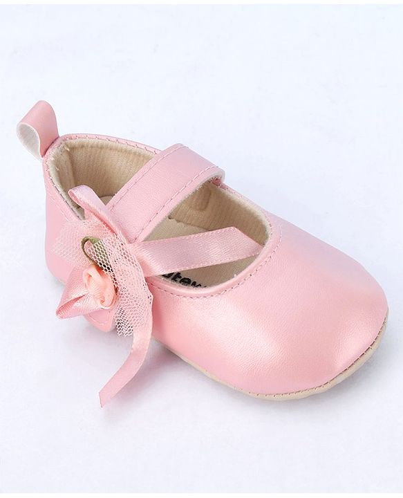 Cute Walk by Babyhug Velcro Closure Floral Applique Booties - Pink