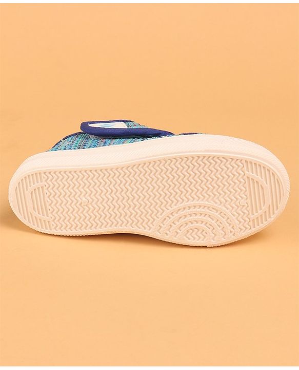 Cute Walk by Babyhug Velcro Closure Textured Casual Shoes - Blue