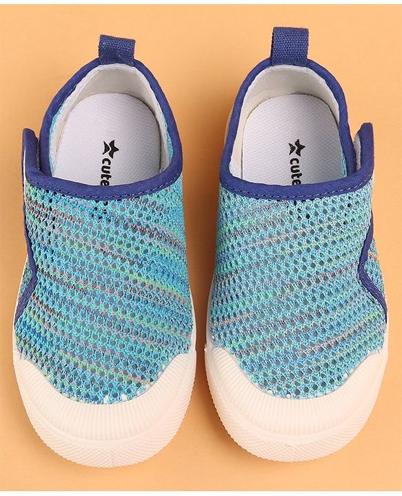 Cute Walk by Babyhug Velcro Closure Textured Casual Shoes - Blue