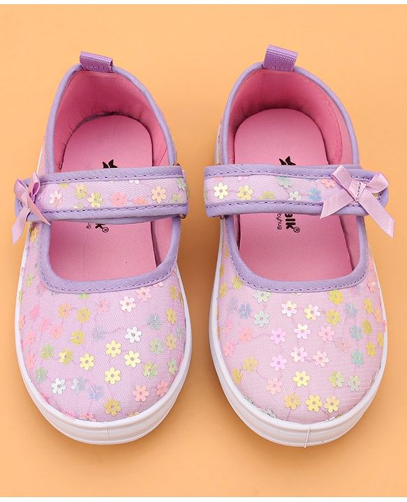Cute Walk by Babyhug Velcro Closure Casual Shoes With Floral & Bow Applique - Purple