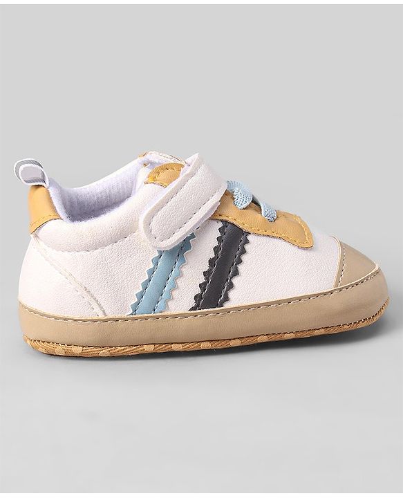 Cute Walk by Babyhug Velcro Closure Booties - Yellow