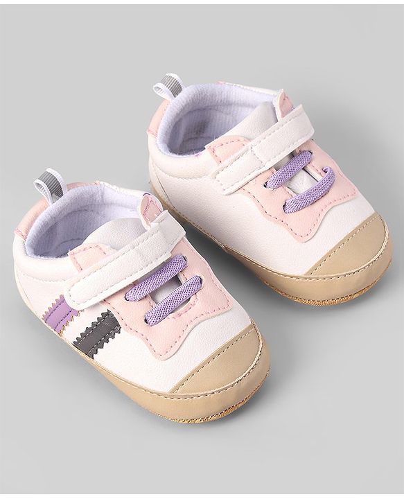 Cute Walk by Babyhug Velcro Closure Booties - Yellow