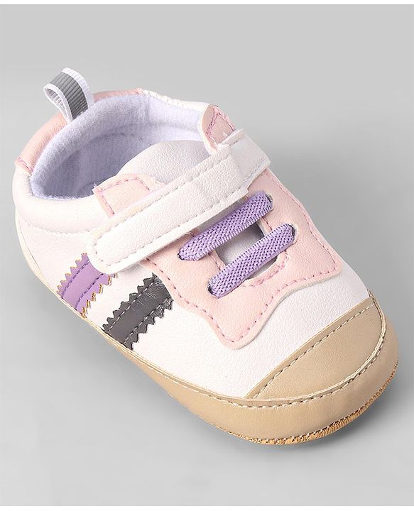 Cute Walk by Babyhug Velcro Closure Booties - Yellow