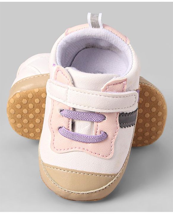 Cute Walk by Babyhug Velcro Closure Booties - Yellow