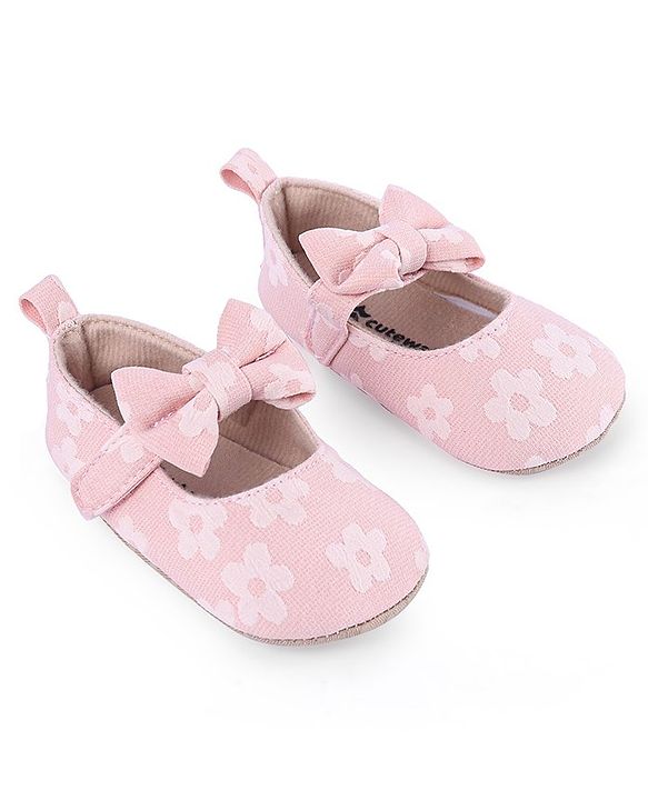 Cute Walk by Babyhug Velcro Closure Floral Printed & Bow Applique Ballerina Booties - Pink