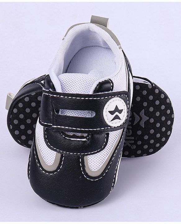 Cute Walk by Babyhug Colour Blocked Velcro Closure Booties - Black