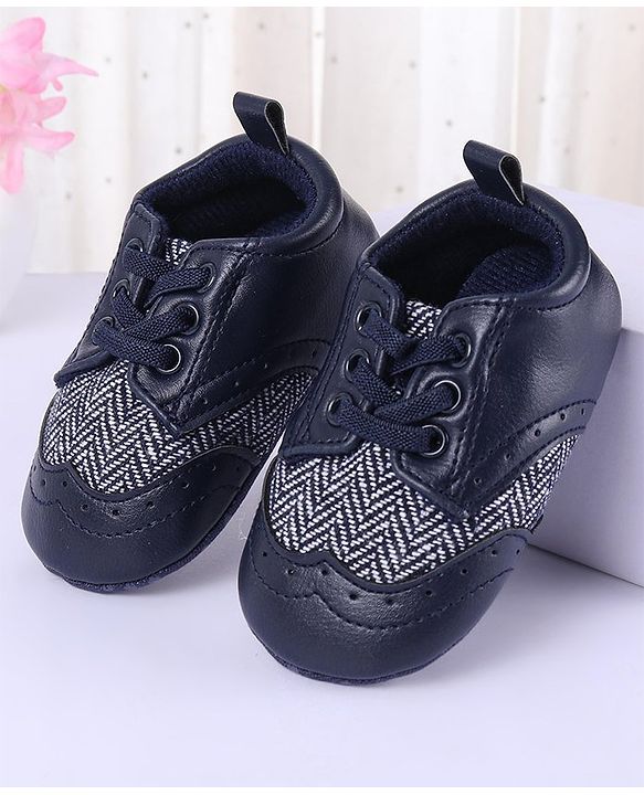 Cute Walk by Babyhug Chevron & Lace Detailing Slip On Booties - Black
