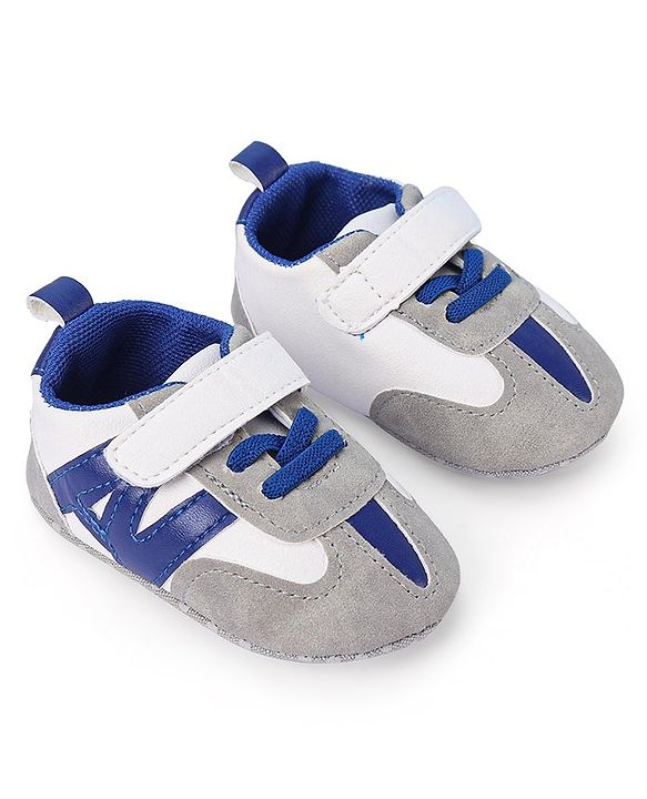 Cute Walk by Babyhug Booties with Velcro Closure - Blue & Grey
