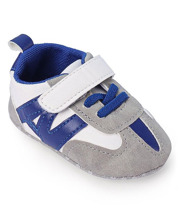 Cute Walk by Babyhug Booties with Velcro Closure - Blue & Grey