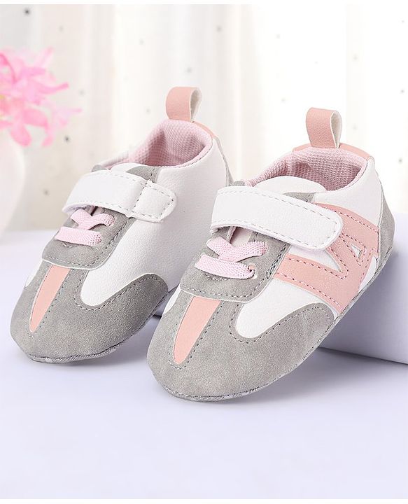 Cute Walk by Babyhug Booties with Velcro Closure - Blue & Grey
