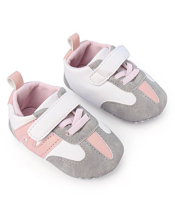Cute Walk by Babyhug Booties with Velcro Closure - Blue & Grey