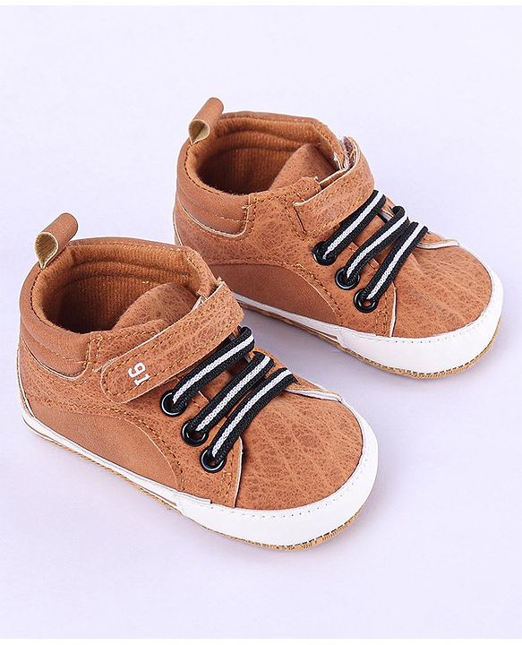 Cute Walk by Babyhug Velcro Closure Booties - Brown