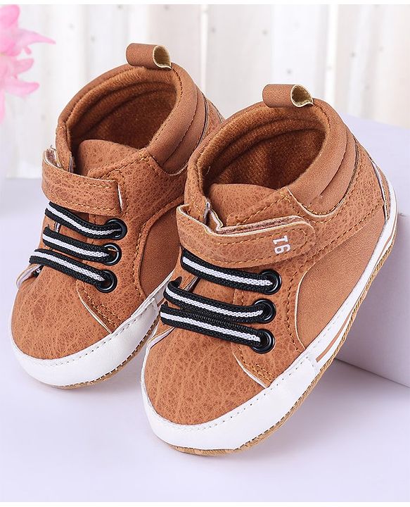 Cute Walk by Babyhug Velcro Closure Booties - Brown