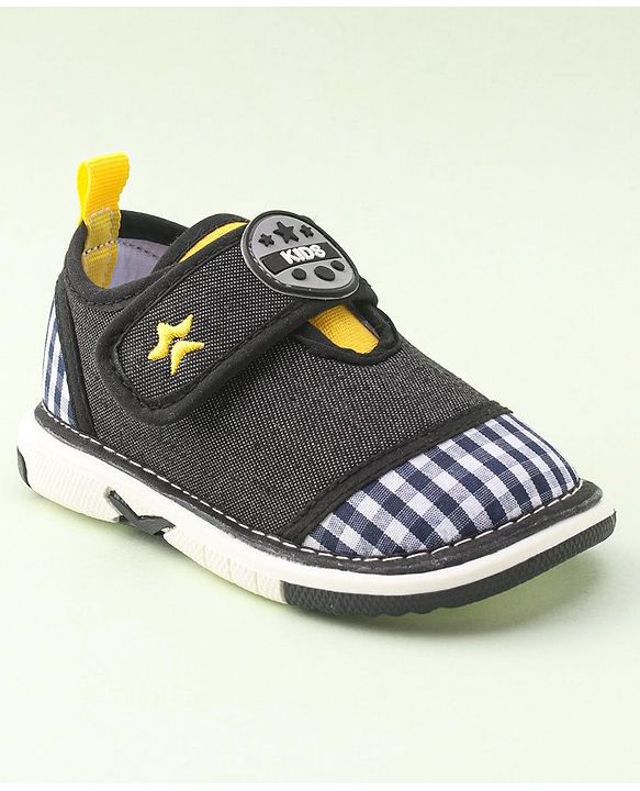 Cute Walk by Babyhug Musical Casual Shoes with Velcro Closure- Black